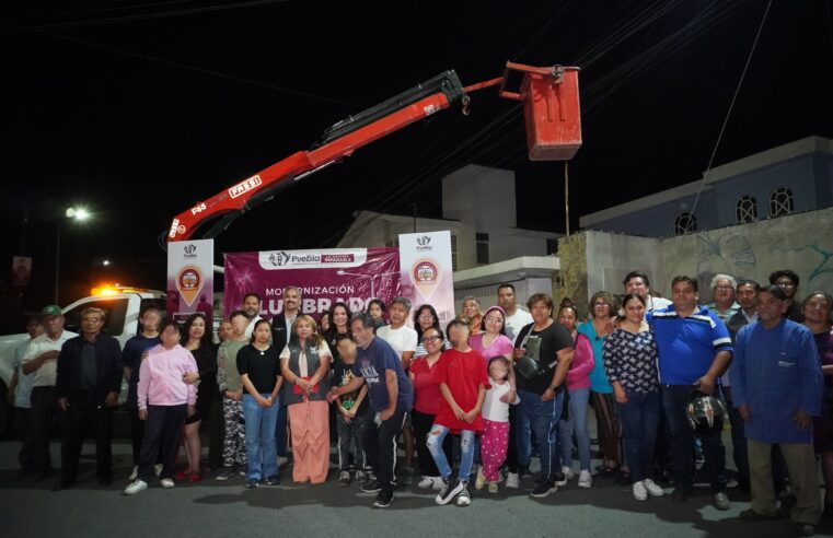 Entrega Pepe Chedraui 142 luminarias modernizadas en Lomas del Sur