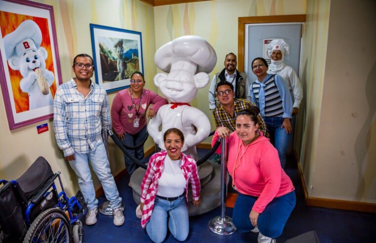 VISITAN USUARIAS Y USUARIOS DEL CMERI FÁBRICA DE GRUPO BIMBO