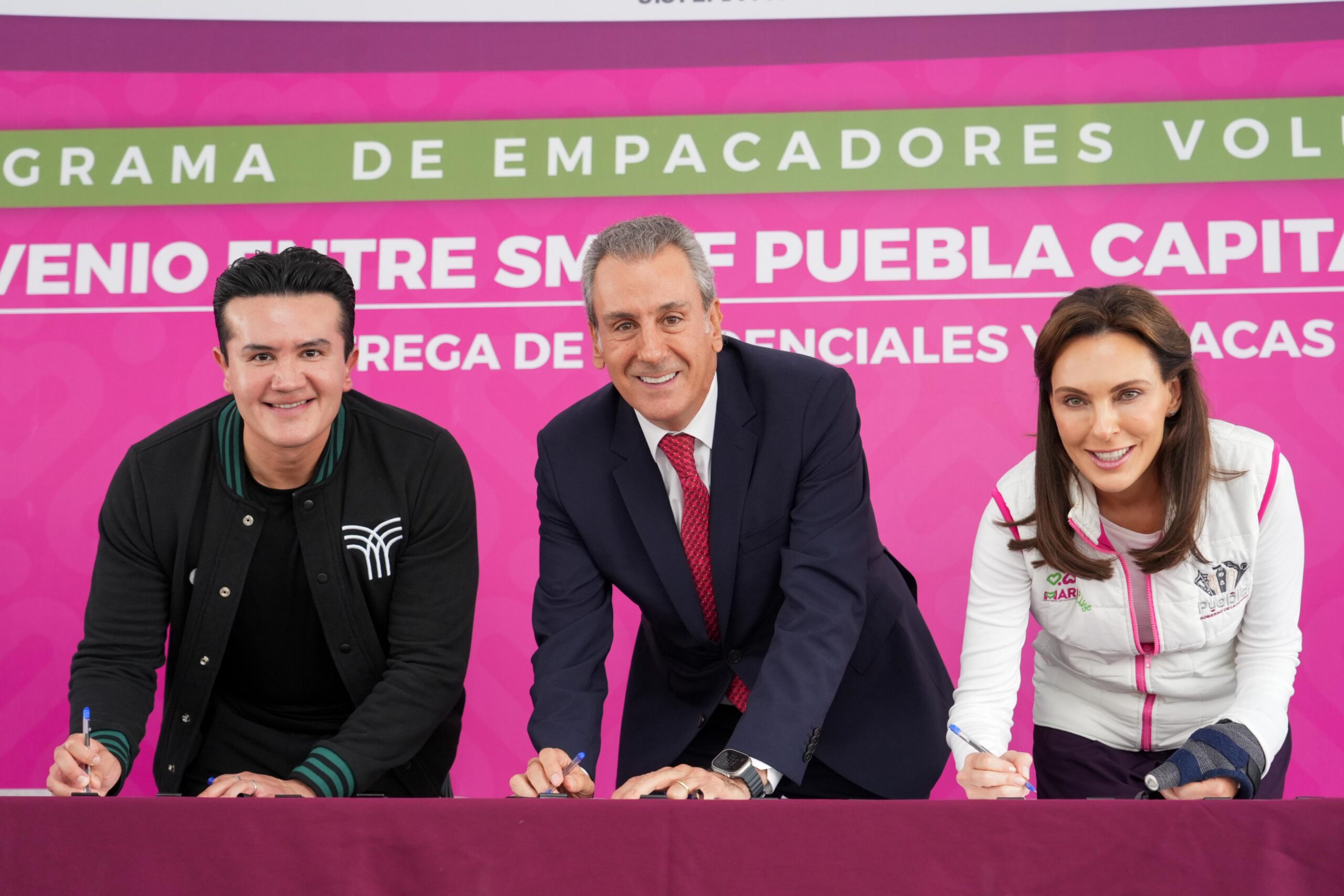 Firman convenio de colaboración SMDIF y la Gran Bodega para reforzar el programa de “Empacadores Voluntarios”