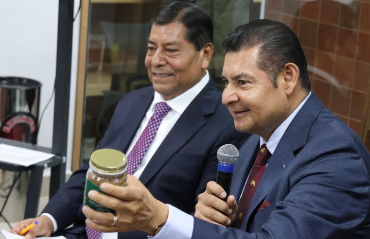 En tiempo récord, avanza 50% obra comunitaria con módulos de maquinaria: Armenta