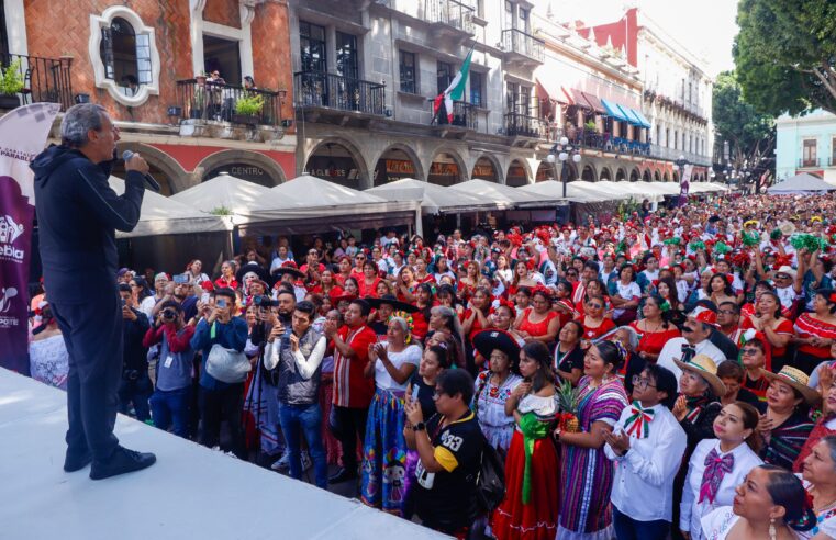Encabeza Pepe Chedraui activación física masiva por Fiestas Patrias 2025