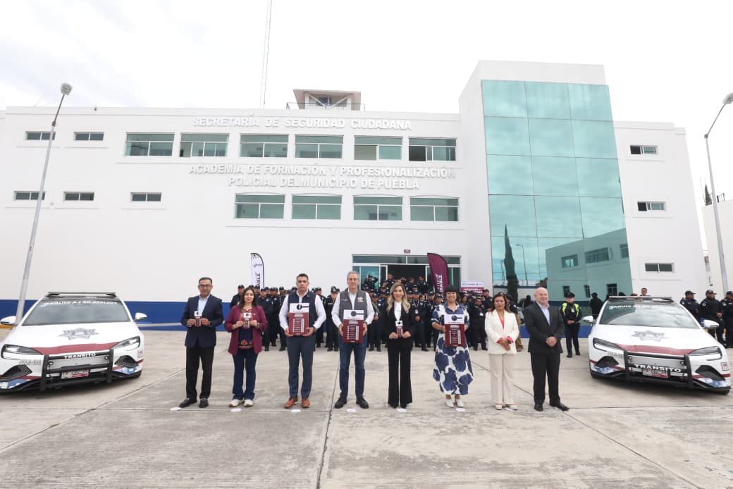 Encabeza Pepe Chedraui ceremonia de clausura de capacitación a policías de la ciudad sobre órdenes de protección