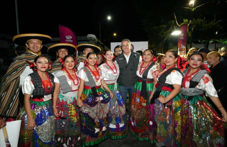 Puebla Brilla en San Jerónimo Caleras; Inaugura Pepe Chedraui modernización de 618 luminarias LED