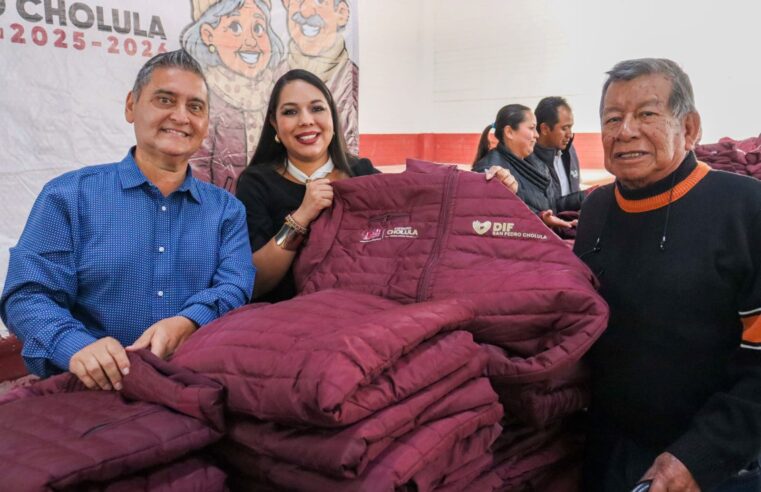Inicia Tonantzin Fernández programa Abrigando Cholula en Santiago Momoxpan