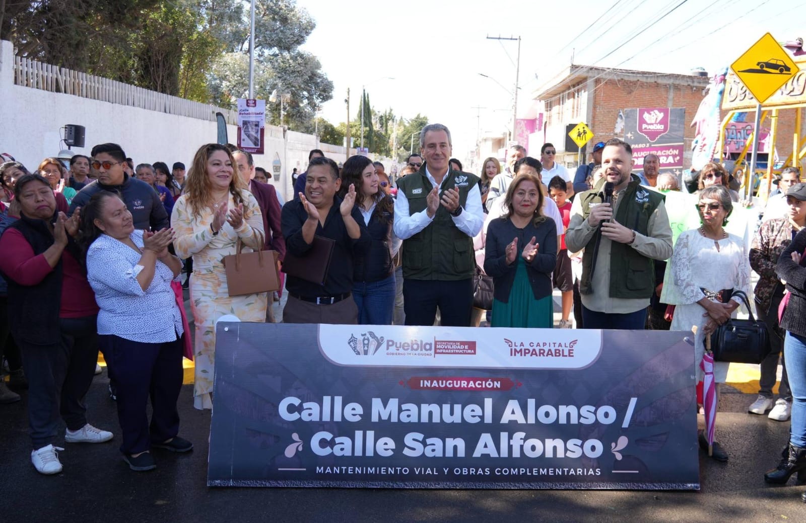 Entrega Pepe Chedraui rehabilitación vial en la colonia Santa Margarita
