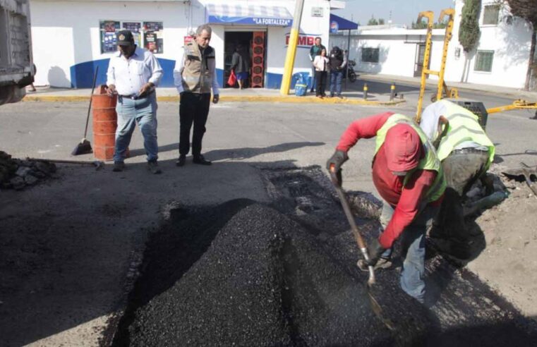 Continúa Pepe Chedraui con supervisión a trabajos de bacheo por diferentes zonas de la ciudad