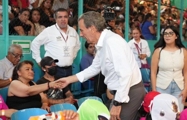 Con función de lucha libre, Pepe Chedraui celebra el Día de la Niñez