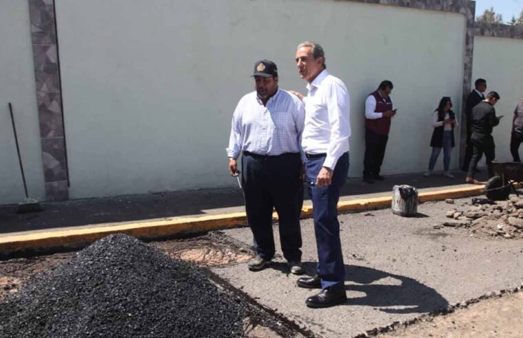 Continúa Pepe Chedraui supervisando trabajos de bacheo en colonia Ignacio Zaragoza