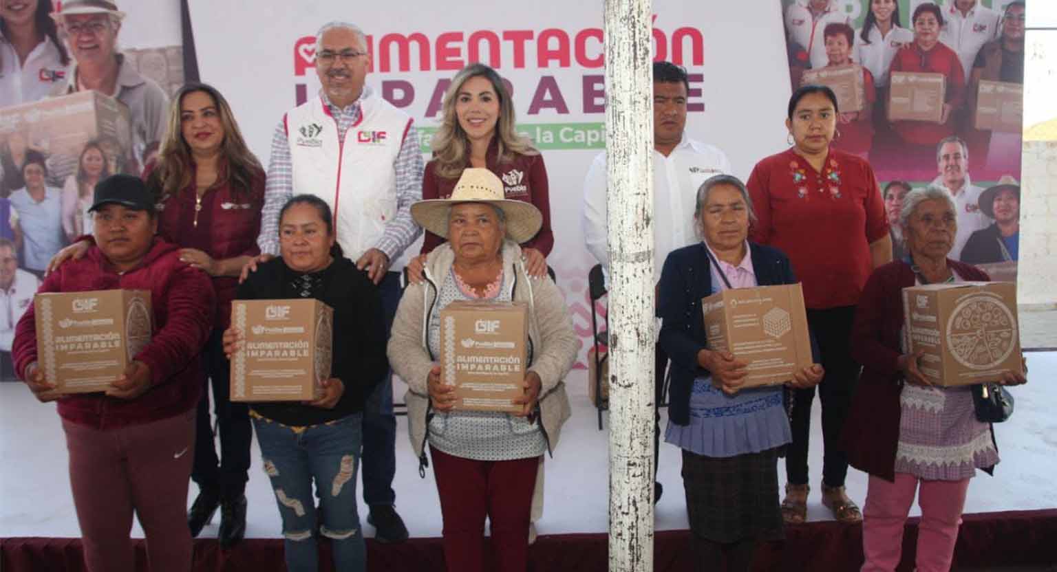 Gobierno de Pepe Chedraui entregó despensas alimentarias a familias de Guadalupe Tecola