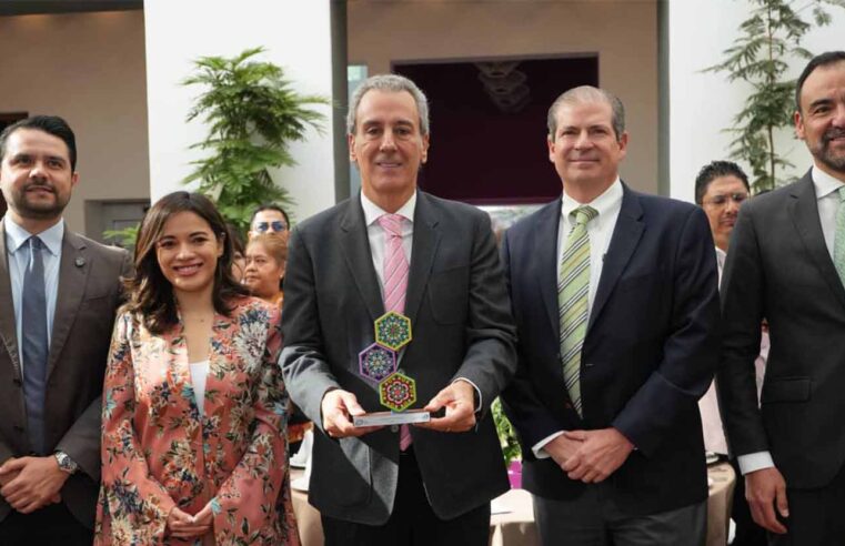 Pepe Chedraui recibe distintivo como “Entidad Promotora de Responsabilidad Social Empresarial”