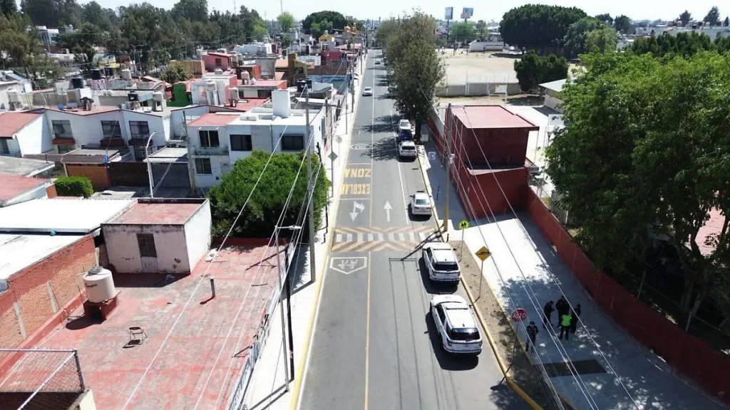 Entrega Pepe Chedraui rehabilitación vial en unidad habitacional Fovissste San Roque