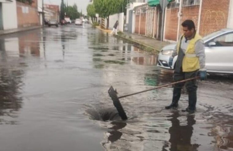 Agua de Puebla realizó desazolve preventivo en red de drenaje, accesorios residuales y pluviales
