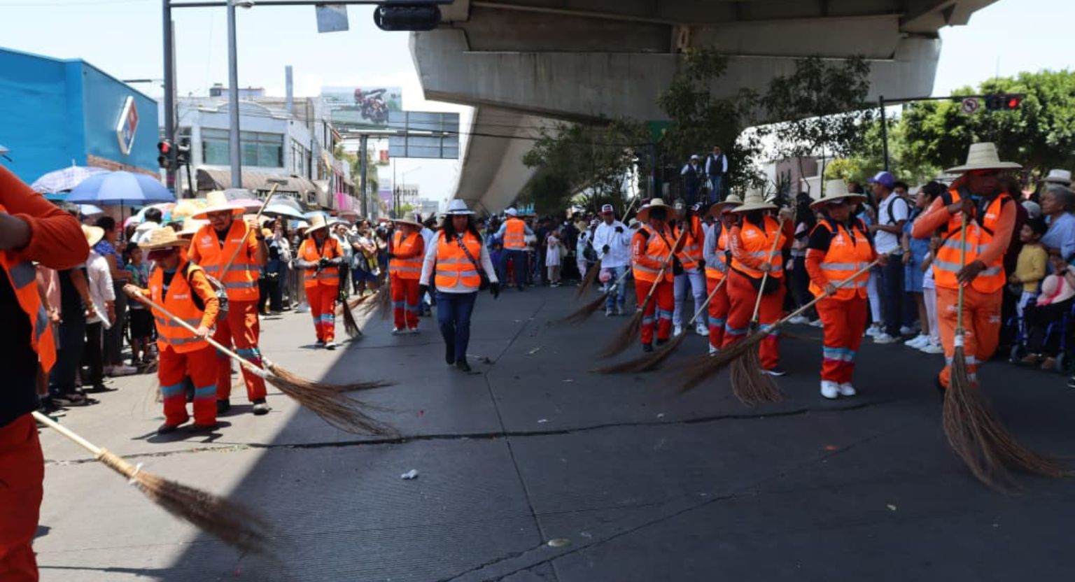 Gobierno de Pepe Chedraui garantiza limpieza en desfile del 5 de mayo