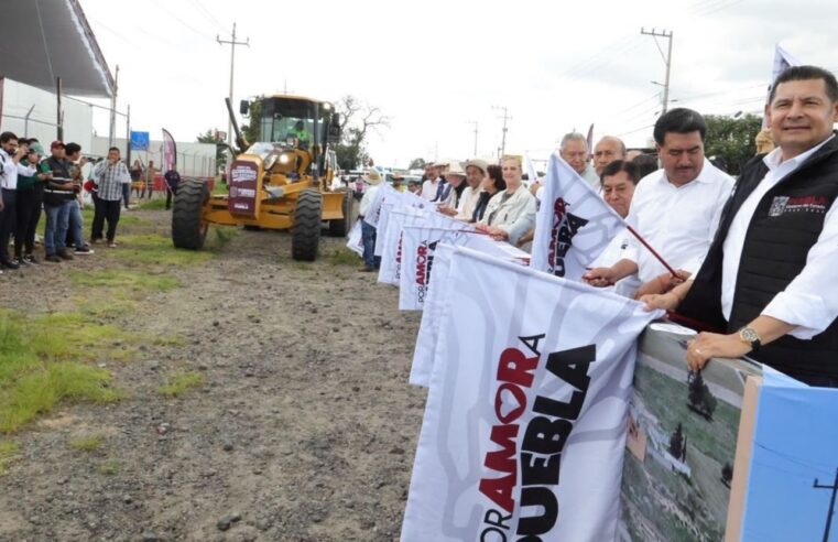 Detona conectividad carretera Gobierno Estatal en San José Chiapa