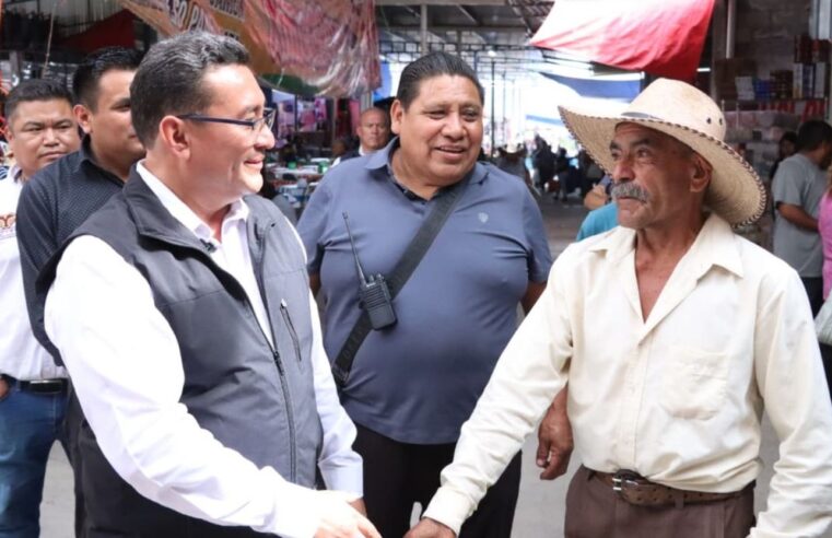 Impulsa diputado Pável Gaspar obras comunitarias y atiende necesidades de comerciantes de la Mixteca poblana