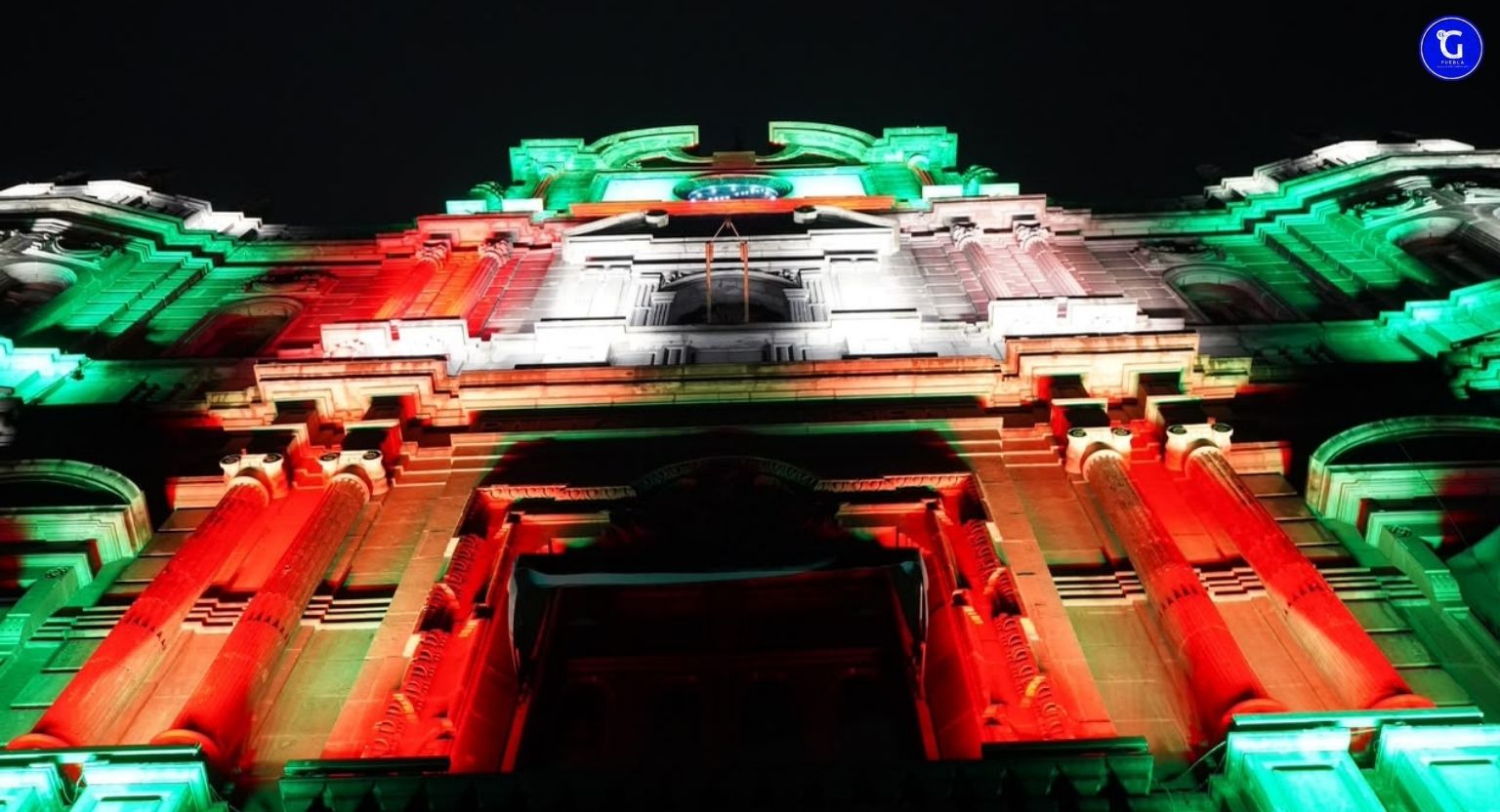 Inaugura Pepe Chedraui nuevo sistema de iluminación arquitectónica del Palacio Municipal