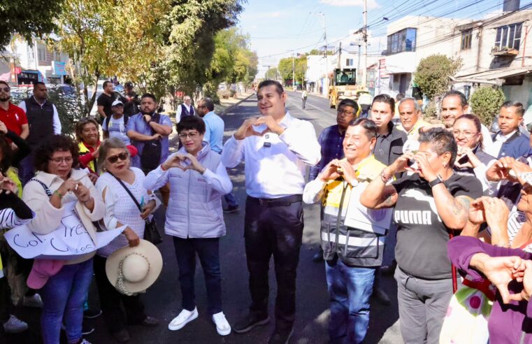 La presidenta Claudia Sheinbaum destaca estrategia de Alejandro Armenta para pavimentación con maquinaria propia