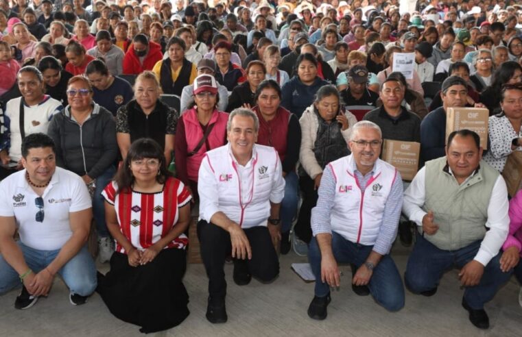 Entrega Pepe Chedraui apoyos del programa Alimentación Imparable en Xonacatepec