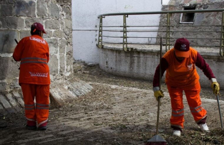 Gobierno de Pepe Chedraui refuerza limpieza en el Puente de Ovando ante las continuas lluvias