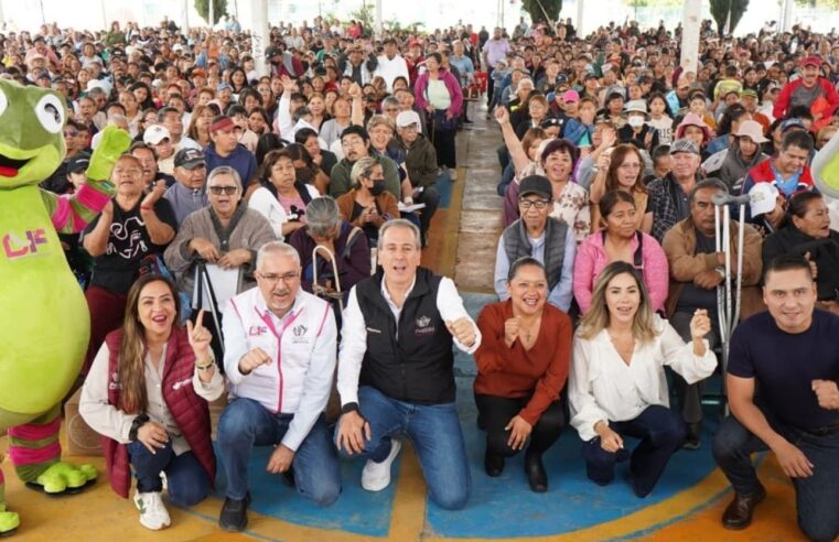 Pepe Chedraui entregó despensas del programa “Alimentación Imparable” en Agua Santa