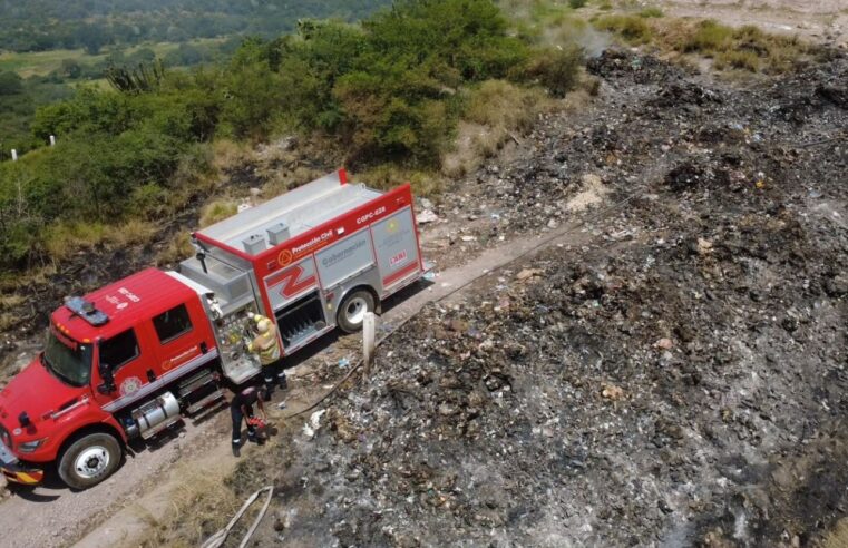 Protección Civil reporta 60% de control en incendio de Acatlán