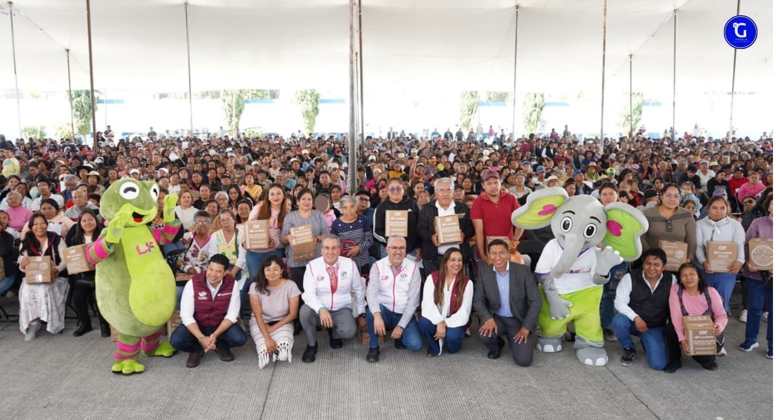 Respalda Pepe Chedraui a familias con entrega de despensas en Bosques de San Sebastián