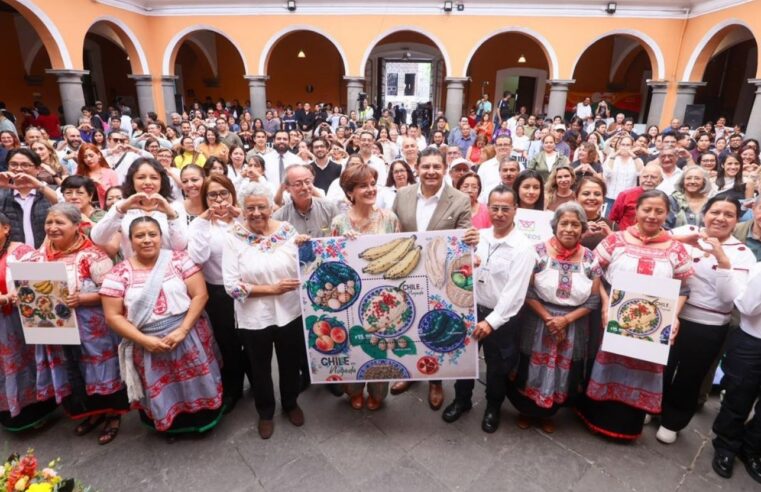 Chile en nogada lleva la identidad de Puebla y México al mundo