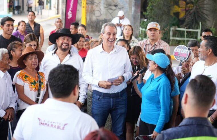 Con el Tren Capitalino de Pavimentación, Pepe Chedraui rehabilita las laterales del bulevar Xonacatepec
