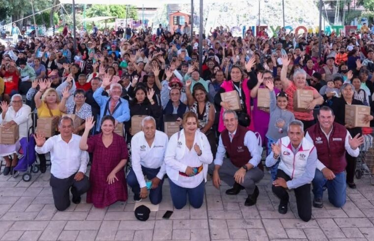 Entrega Pepe Chedraui más de 3 mil apoyos alimentarios a familias de La Libertad