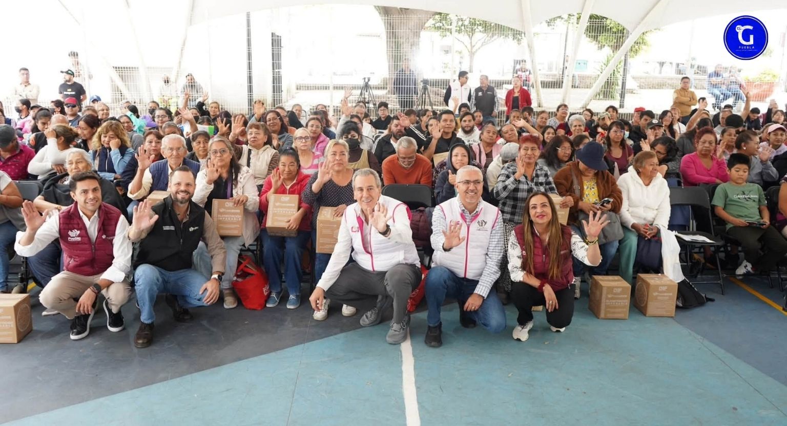 Fortalece Pepe Chedraui la seguridad alimentaria con entrega de despensas en el Barrio de Analco
