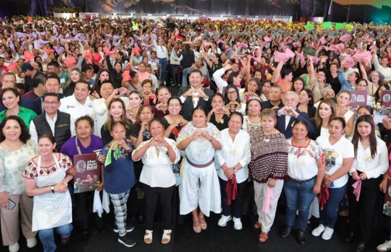 Mujeres rurales reciben apoyos sin precedentes y transforman con su talento la economía poblana