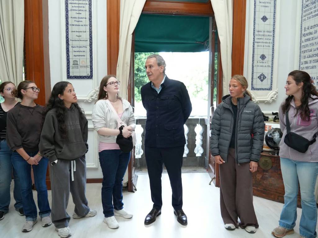 Recibe Pepe Chedraui a estudiantes de Medicina Veterinaria de Oregon State University