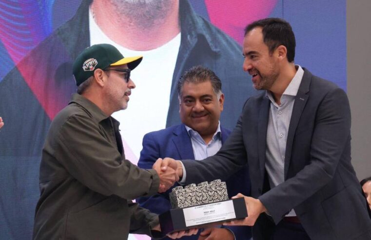Realizan en la Ciudad el Foro Efecto Reparo, con la participación del muralista mexicano Teddy Kelly