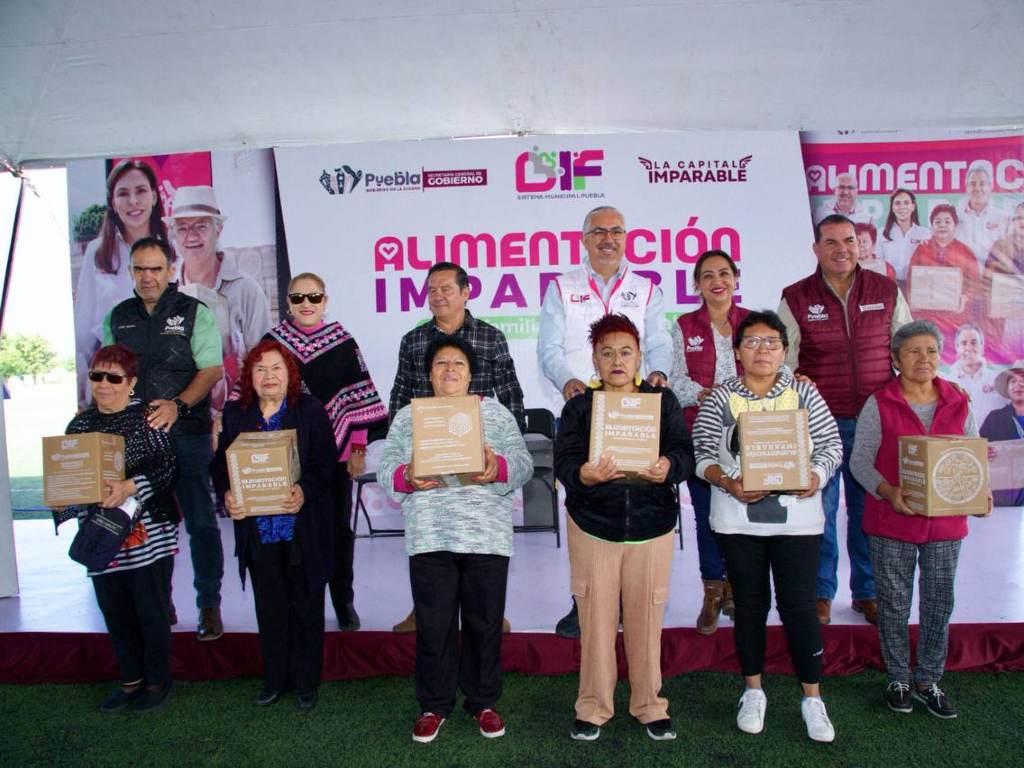 Ayuntamiento de Puebla realiza entrega del programa “Alimentación Imparable” en San Felipe Hueyotlipan