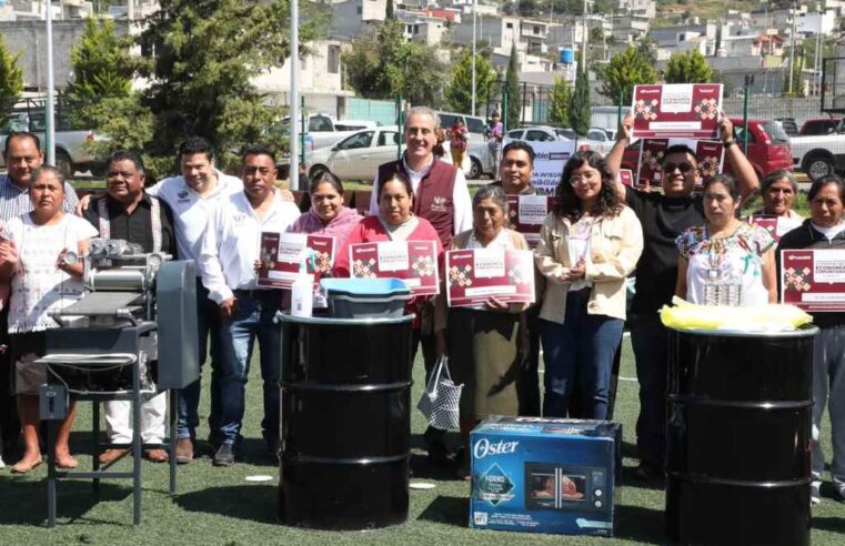 Gobierno de la Ciudad entrega apoyos a productoras y productores de mezcal y maíz en 14 juntas auxiliares
