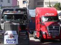 AMOTAC protesta en Puebla por asesinato de “Tanis”: reportan cierres intermitentes en autopistas y vialidades