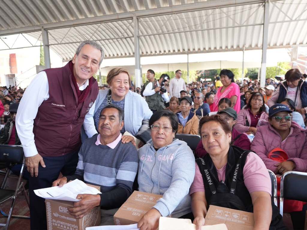 Pepe Chedraui realizó entrega de “Alimentación Imparable” en Agua Santa