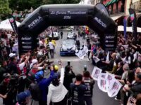 La Carrera Panamericana 2026 reunió a miles de aficionados en el Zócalo