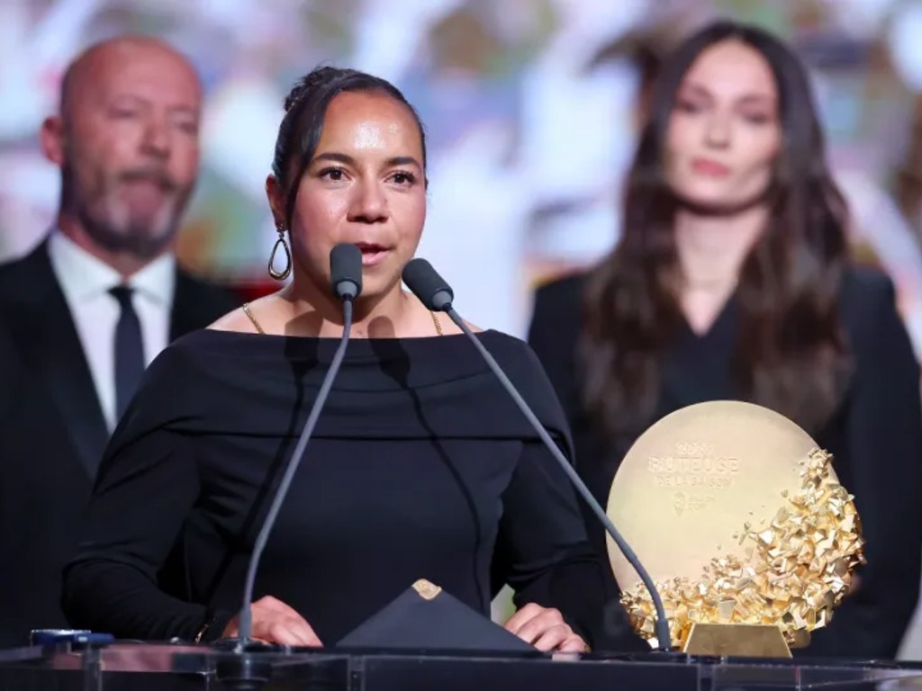¡Histórica! Charlyn Corral gana el Balón de Oro 2026 como Delantera del Año