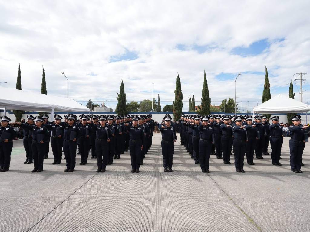 Realiza Gobierno de Pepe Chedraui graduación cadetes de la Academia de Formación y Profesionalización Policial