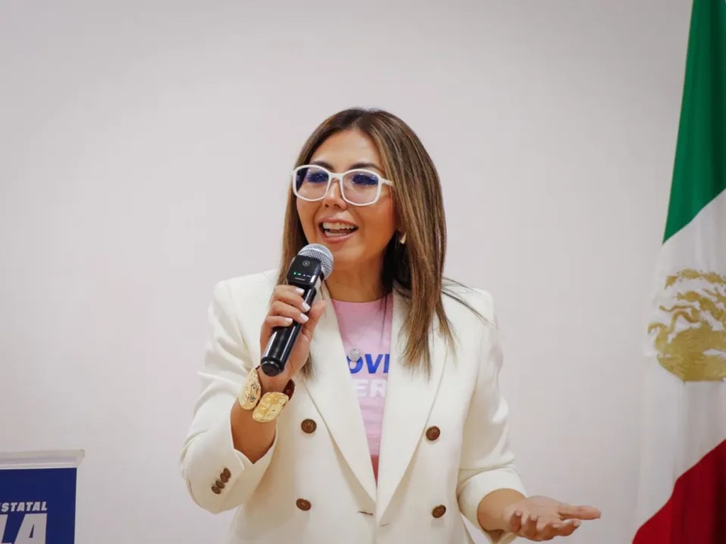 Genoveva Huerta va por la alcaldía de Puebla; pide licencia en el PAN para buscar candidatura
