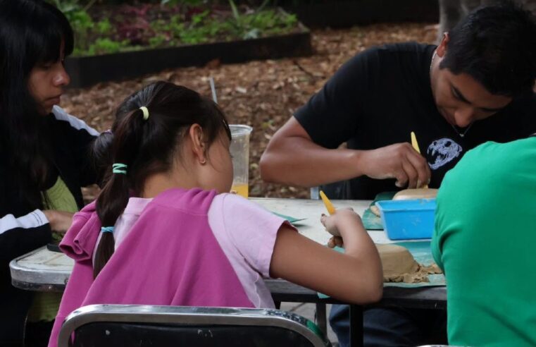 Gobierno de la Ciudad impulsa la creatividad con talleres