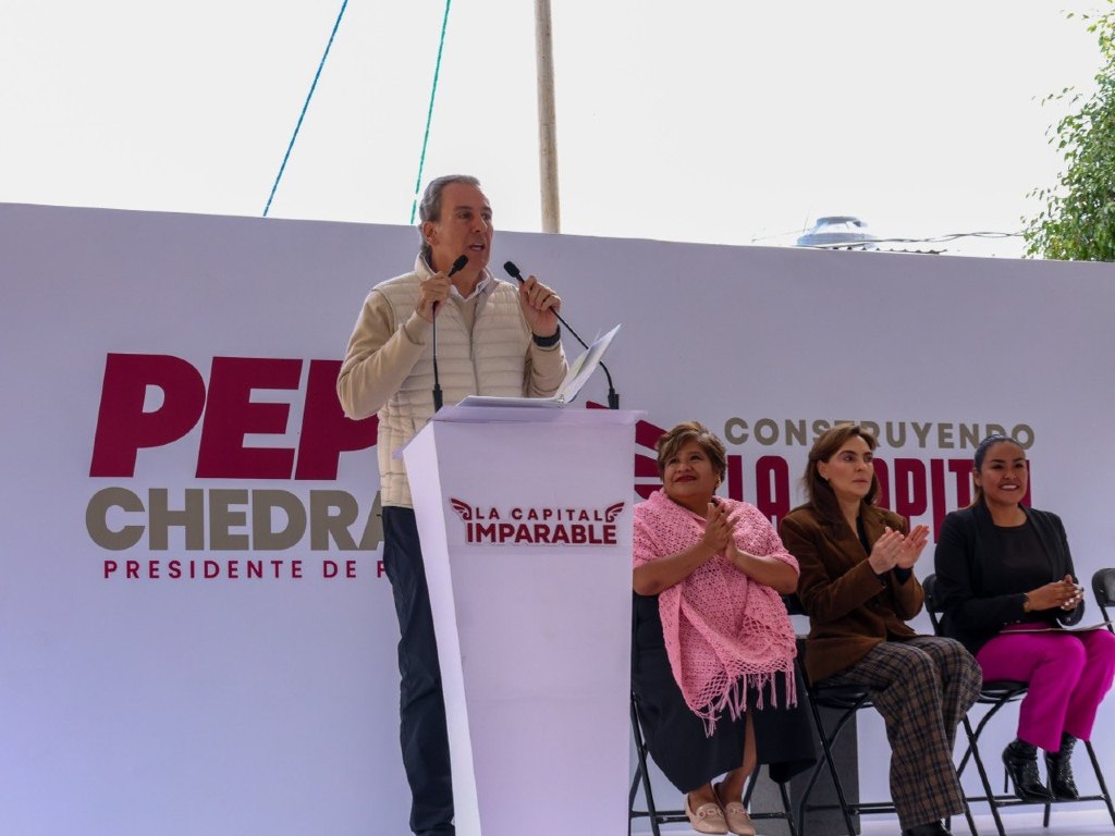 Pepe Chedraui destaca calles pavimentadas, luminarias LED y apoyos sociales en Ignacio Romero Vargas