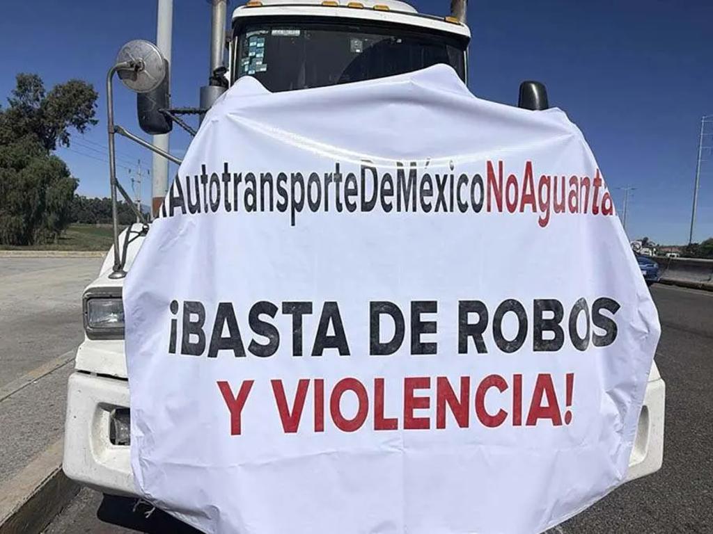 Protesta de transportistas en Puebla: cierran la Cuacnopalan-Oaxaca y mantienen circulación en la México-Puebla