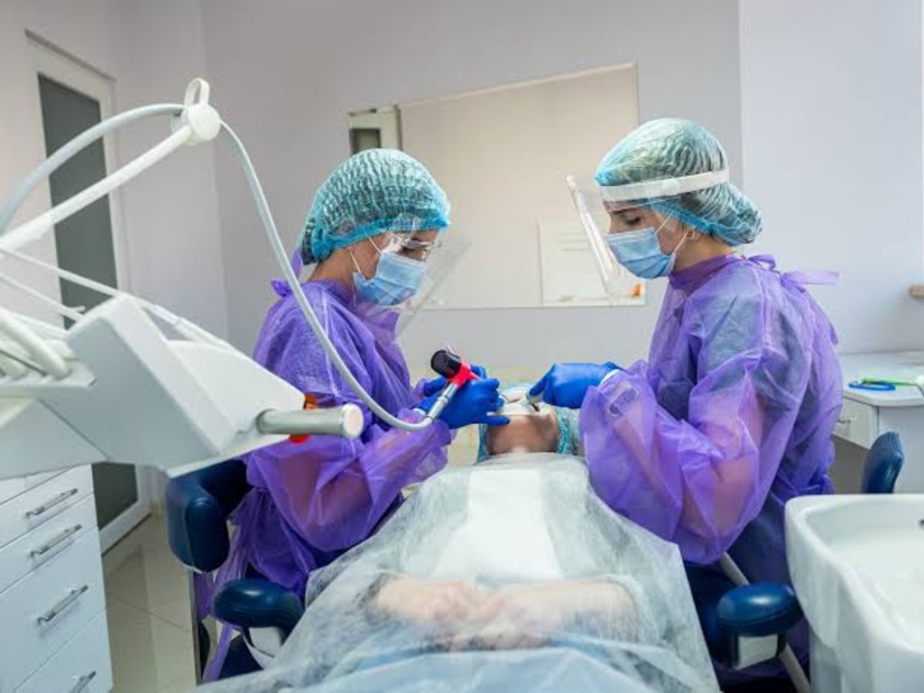 Planeación virtual, impresión 3D y prótesis a la medida; precisión en cirugía maxilofacial en el IMSS