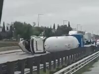 Vuelca pipa de gas en la autopista Puebla-Orizaba y cierran circulación