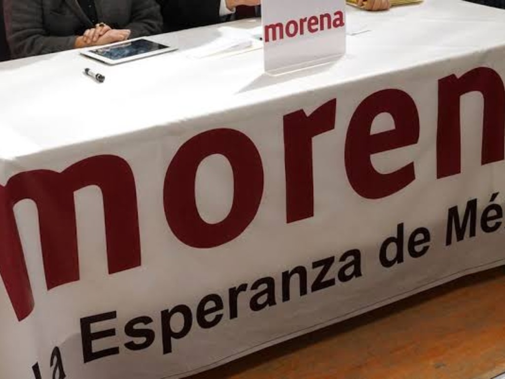 Morena abre registro en Puebla: alcaldes y diputados podrán buscar coordinaciones municipales sin dejar el cargo
